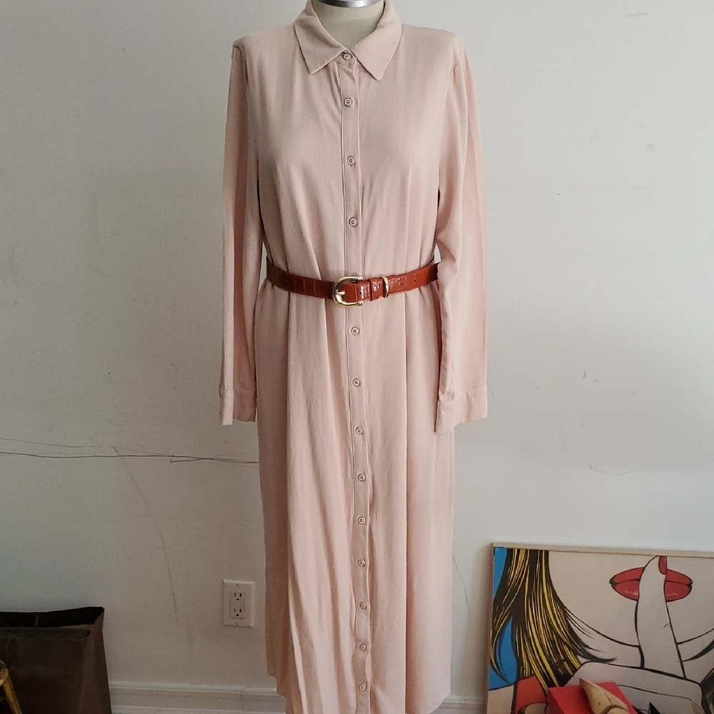 Elegant Pink Button-Up Maxi Dress